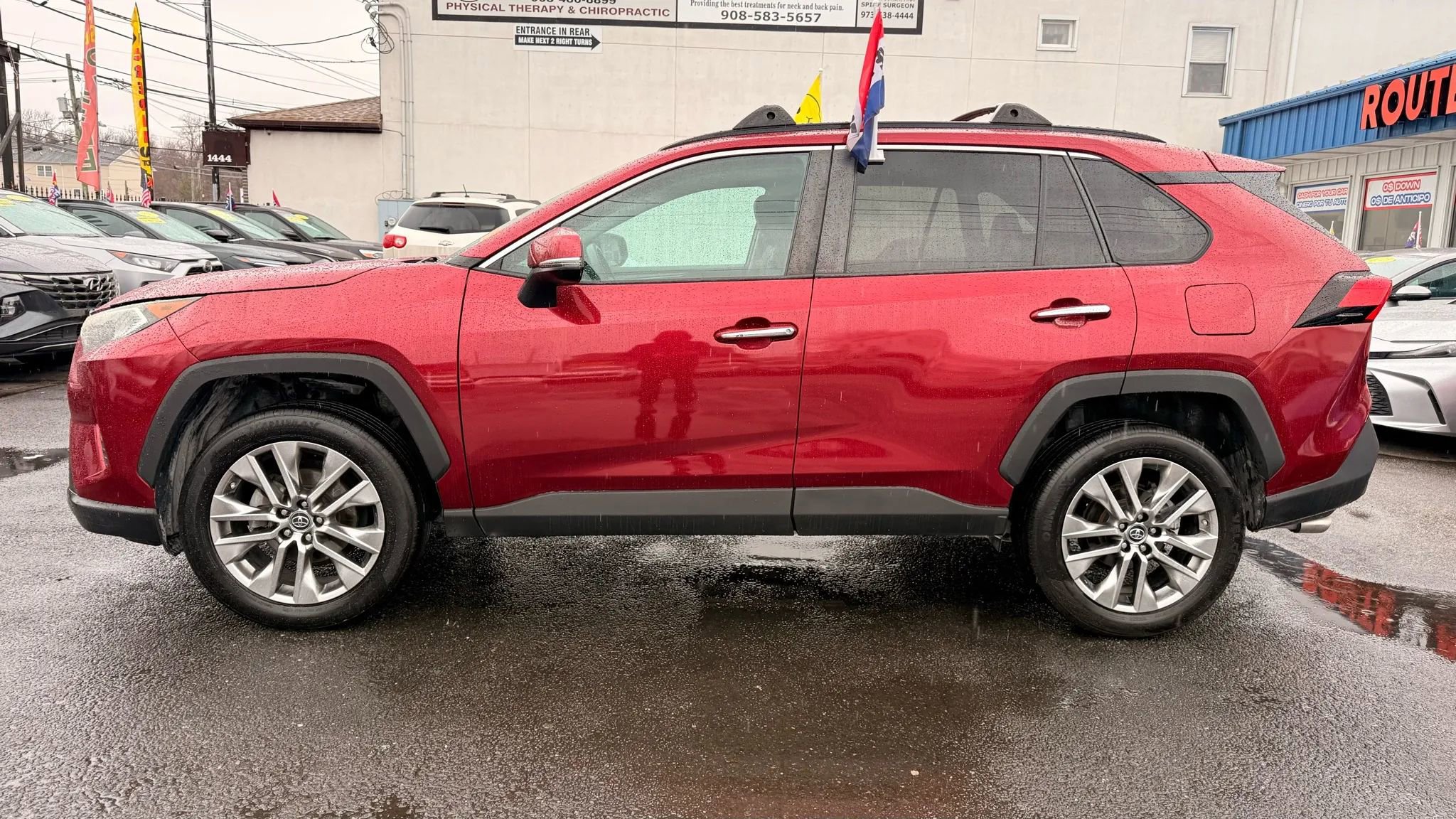 Used 2019 Toyota RAV4 Limited image 10