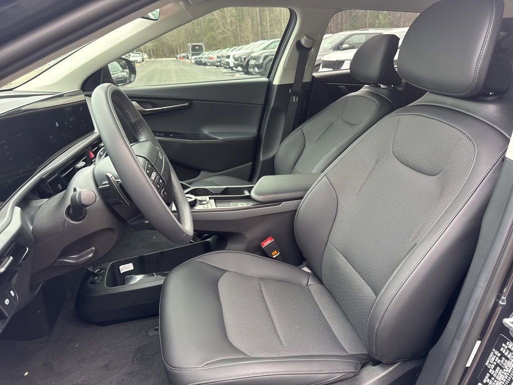 New 2025 Kia EV6 Light w/ Light LR Technology Package image 9
