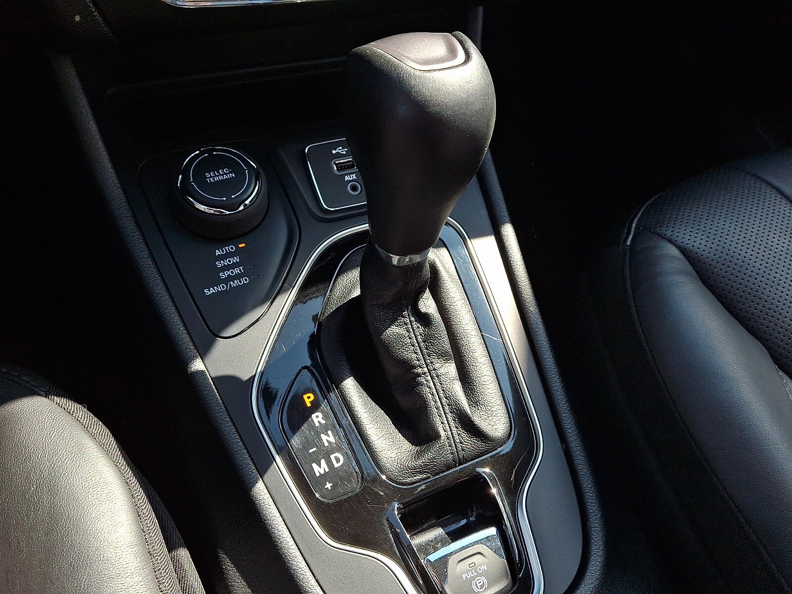 Used 2021 Jeep Cherokee Limited w/ Elite Package image 15