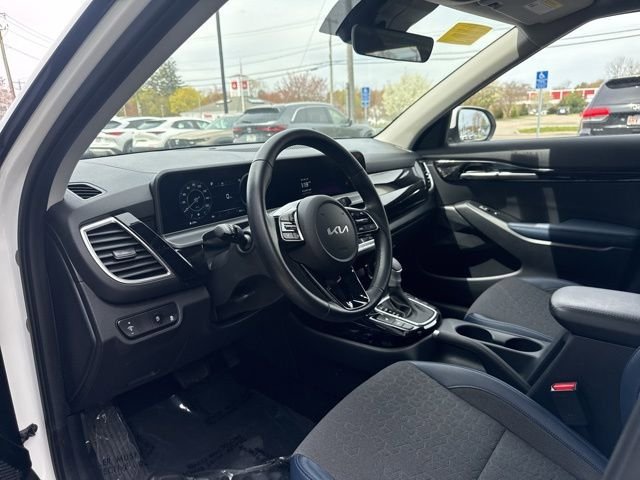 Used 2024 Kia Seltos S AWD/4WD image 10