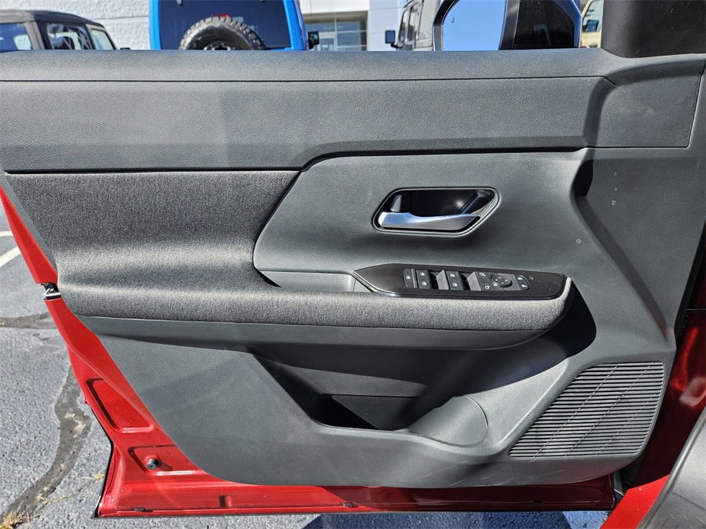 New 2026 Nissan Kicks SV image 13