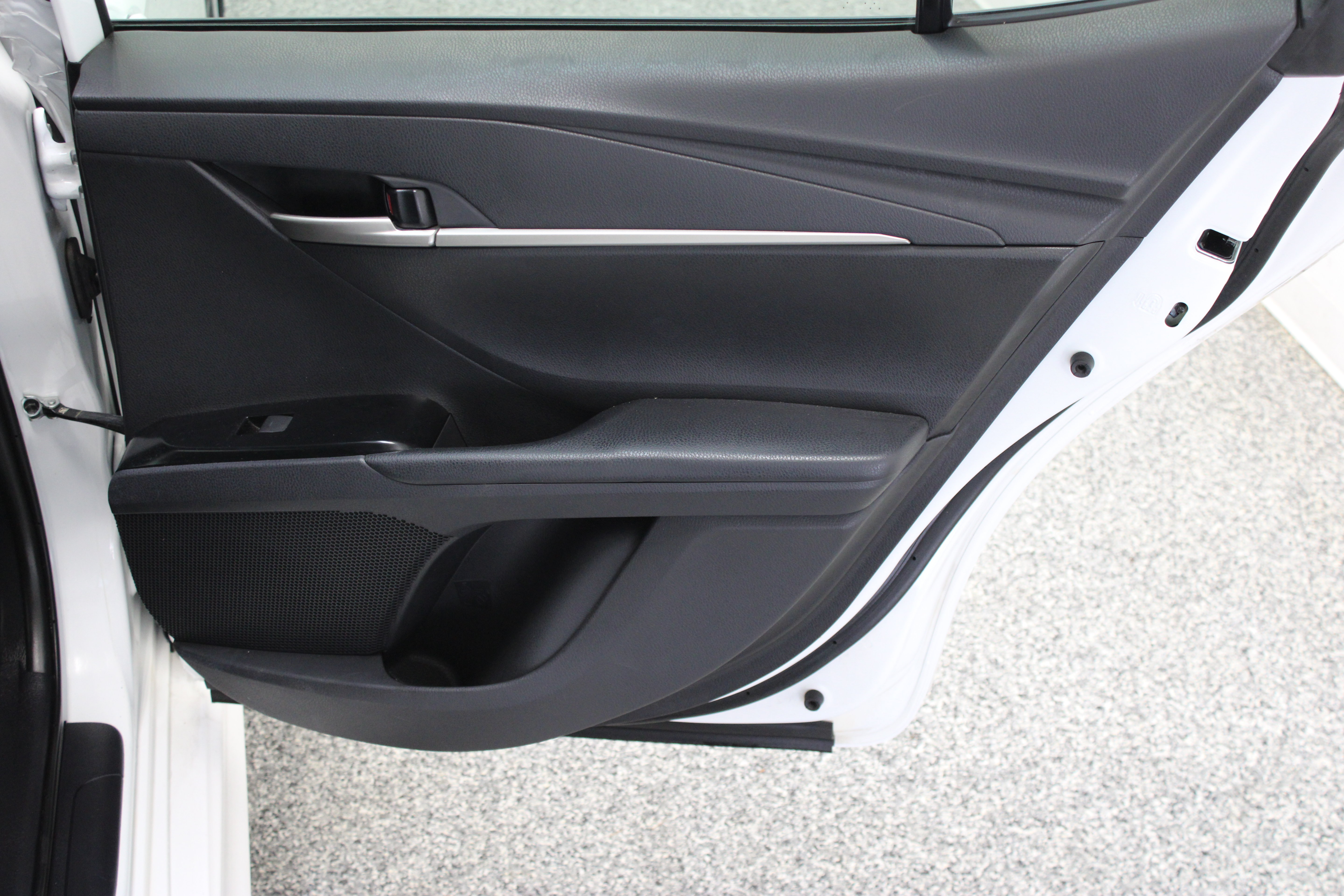 Used 2025 Toyota Camry SE FWD image 32
