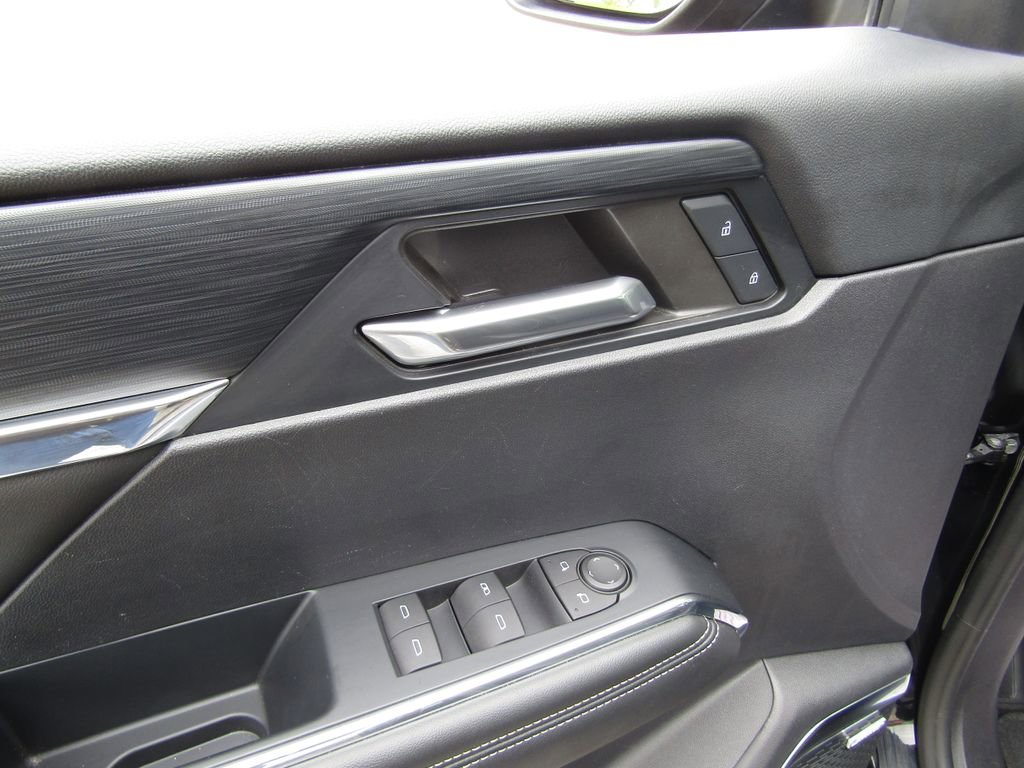 Used 2024 GMC Acadia Elevation AWD/4WD image 27