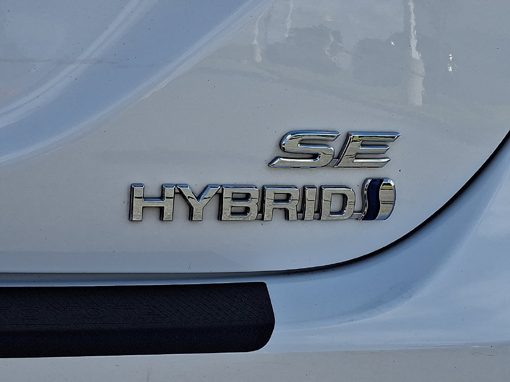 Used 2024 Toyota Camry SE FWD image 31