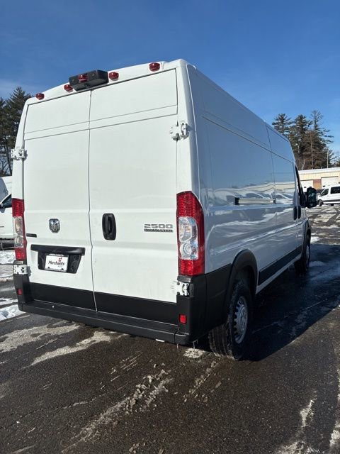 Used 2025 RAM ProMaster 2500 w/ Convenience Group image 4
