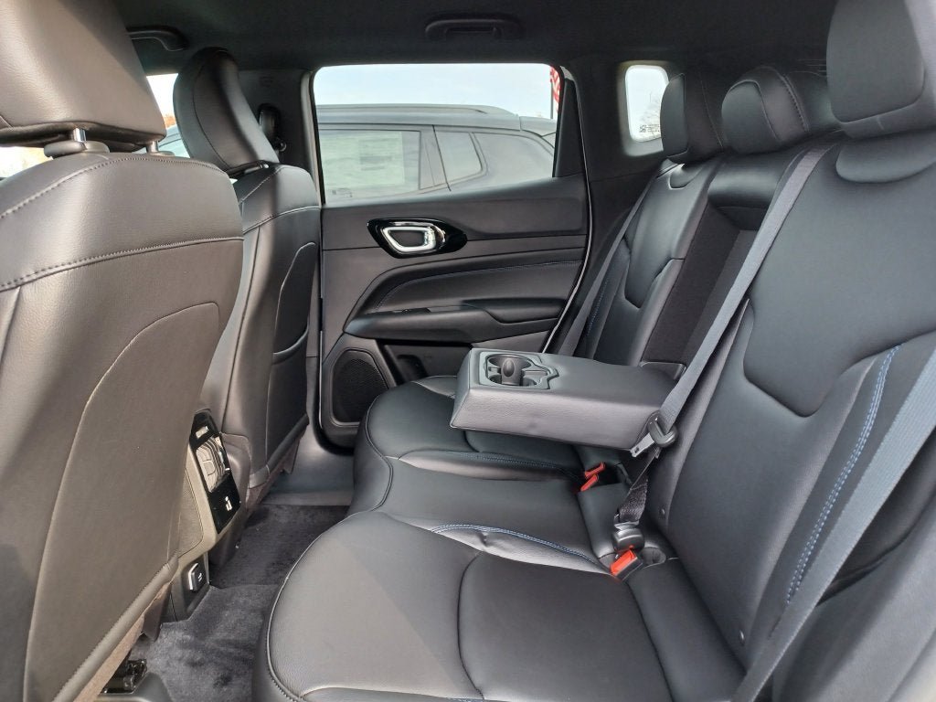 New 2027 Jeep Compass Limited AWD/4WD image 24