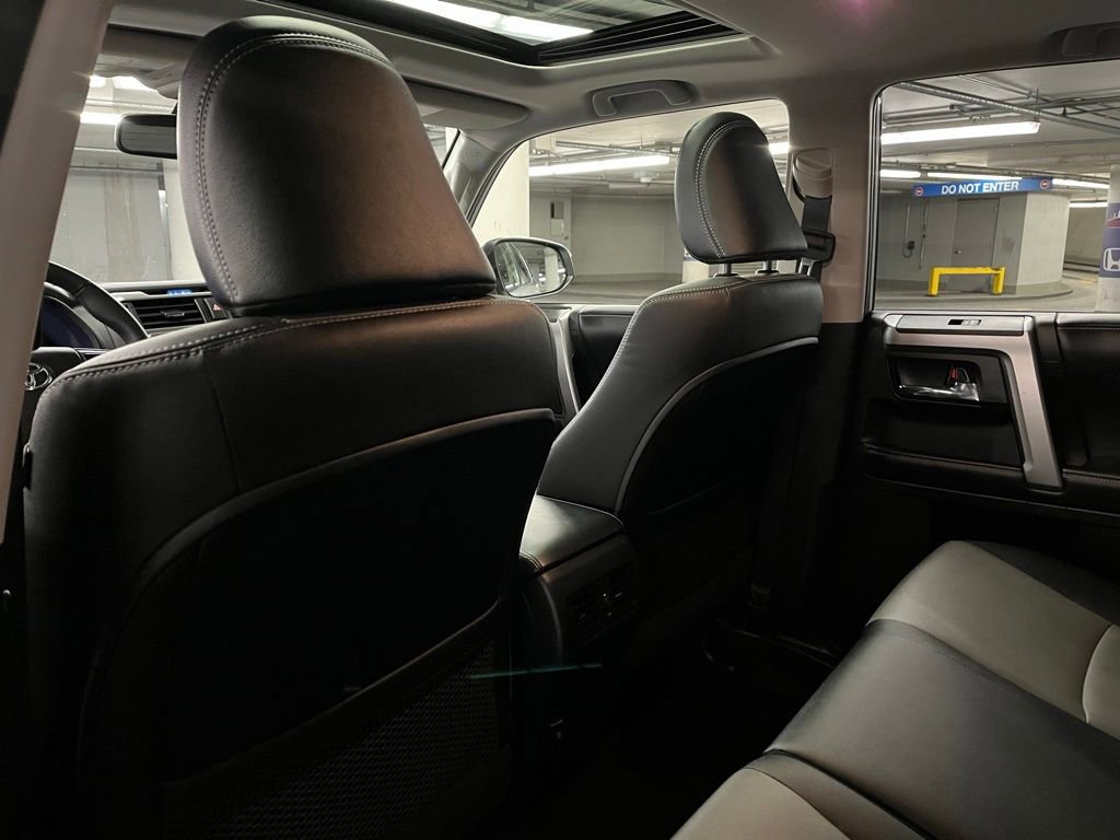 Used 2018 Toyota 4Runner SR5 Premium image 21