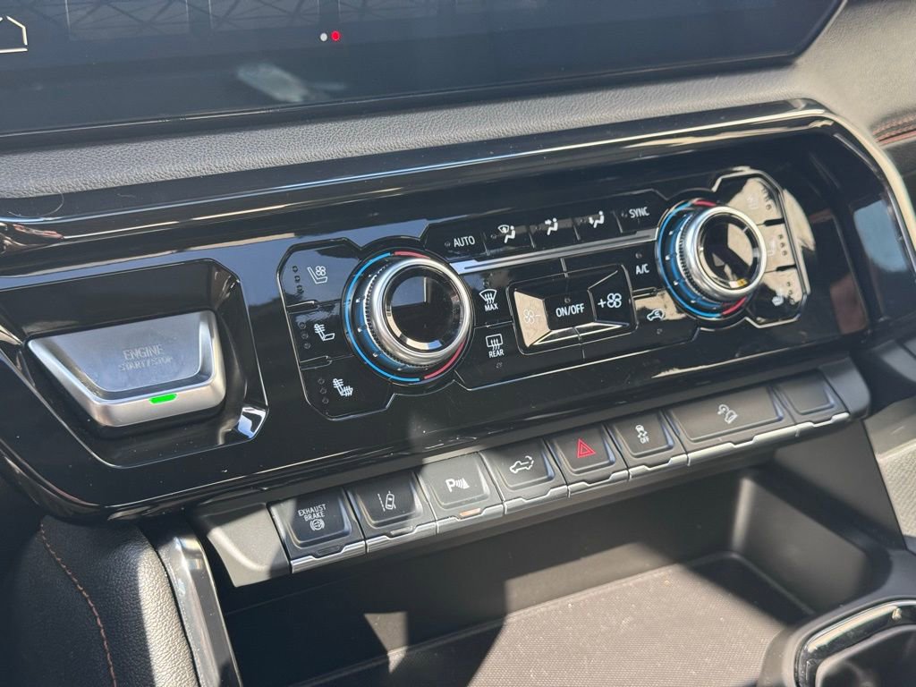 Used 2024 GMC Sierra 2500 AT4 w/ AT4 Premium Plus Package image 38