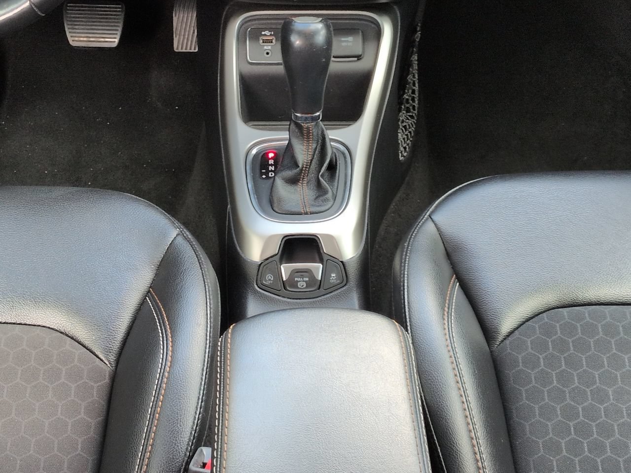 Used 2019 Jeep Compass Latitude FWD image 19