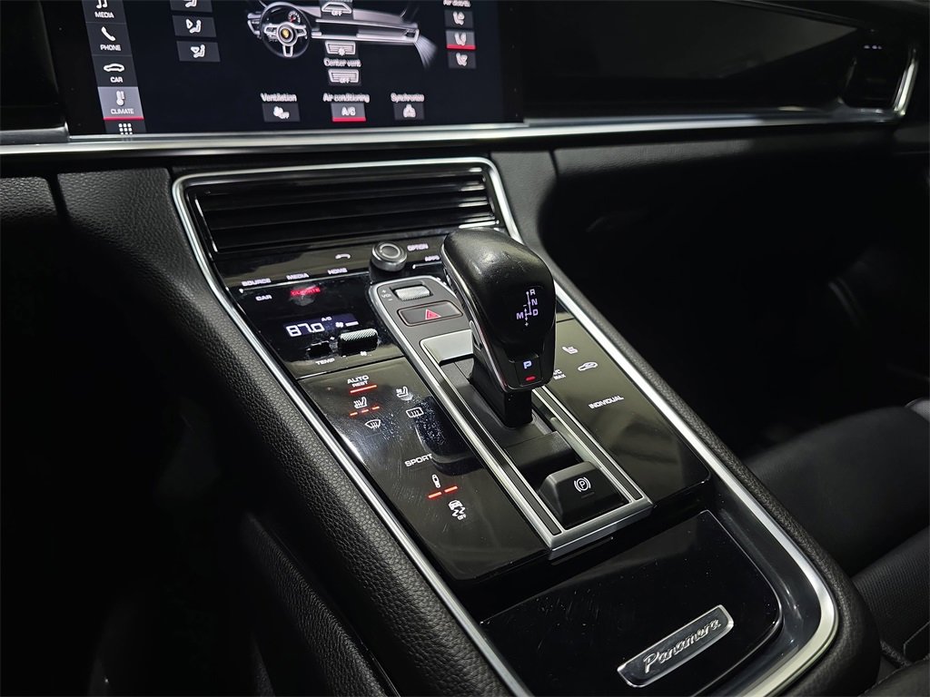 Used 2018 Porsche Panamera 4 image 27
