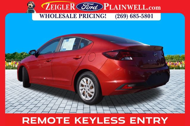 Used 2019 Hyundai Elantra SE image 3