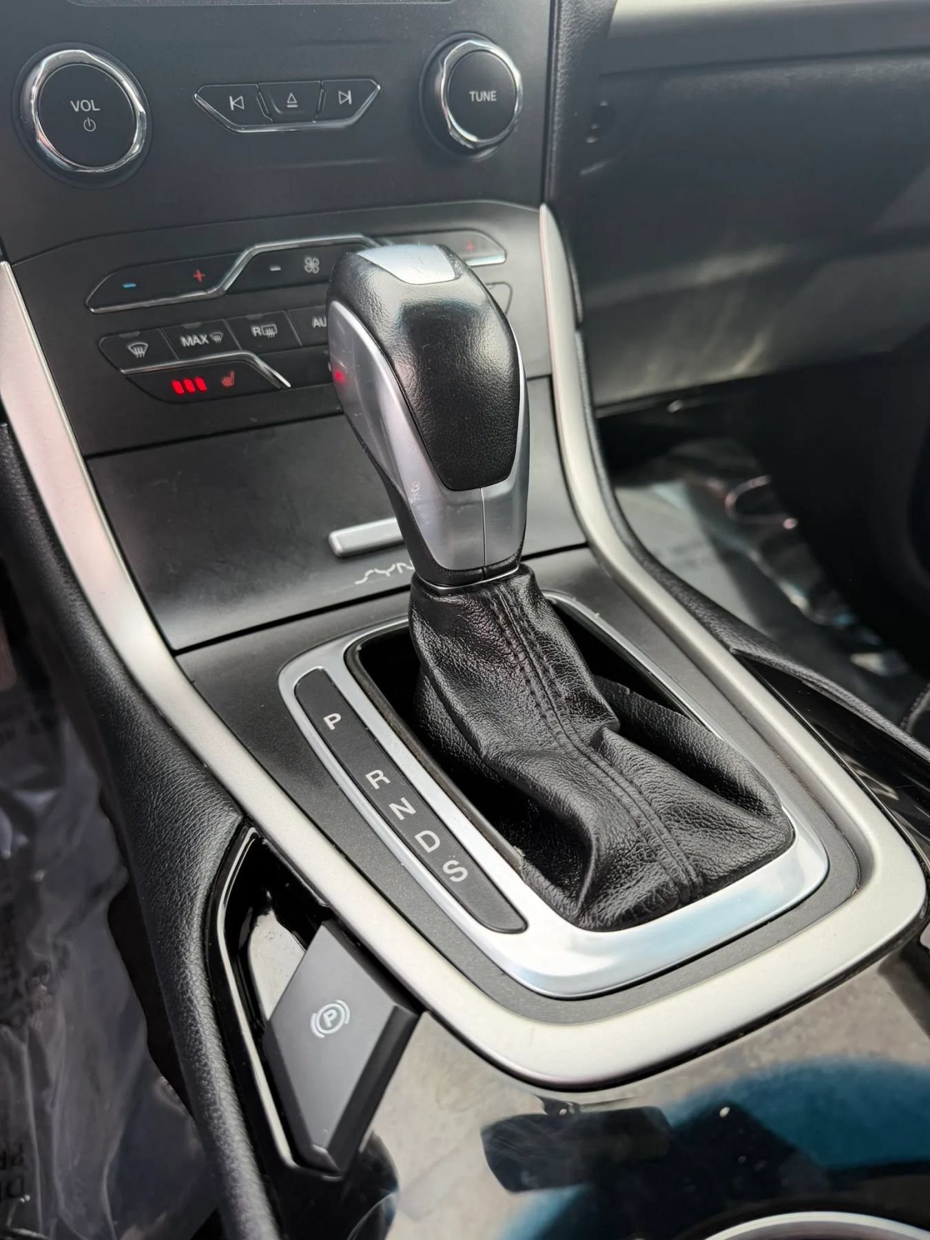 Used 2015 Ford Edge SEL w/ Equipment Group 201A AWD/4WD image 25