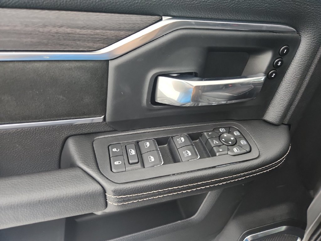 New 2026 RAM 2500 Laramie w/ Night Edition AWD/4WD image 21