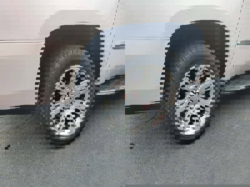 Used 2016 Cadillac Escalade ESV Premium AWD/4WD image 12