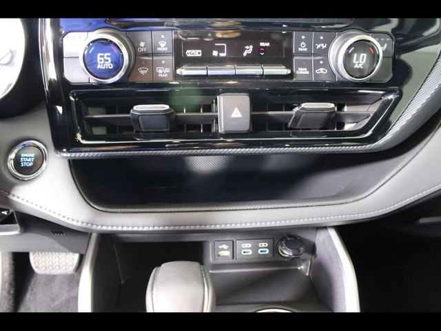 Used 2022 Toyota Highlander XSE FWD image 23