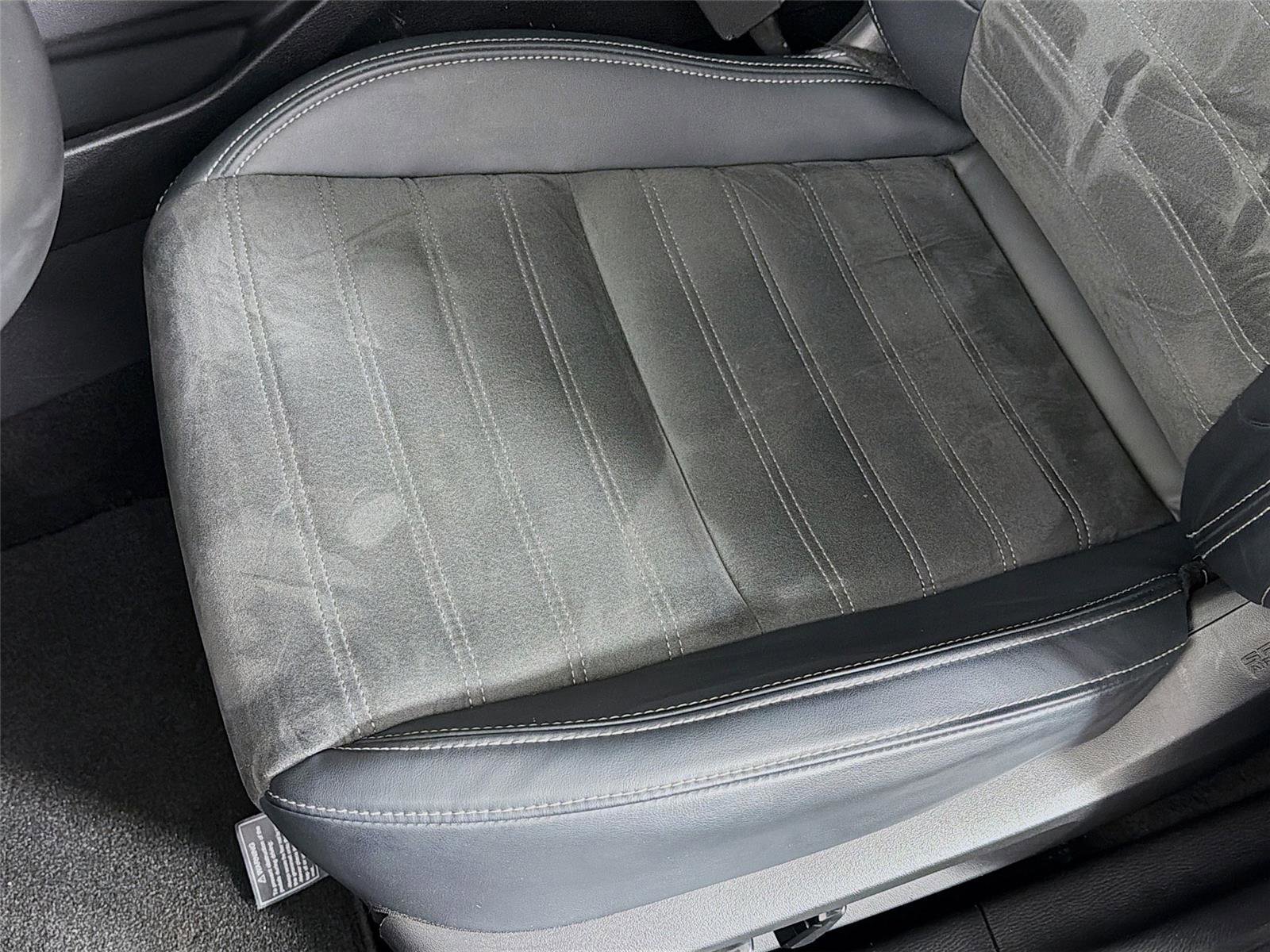 Used 2023 Mitsubishi Outlander SE image 19