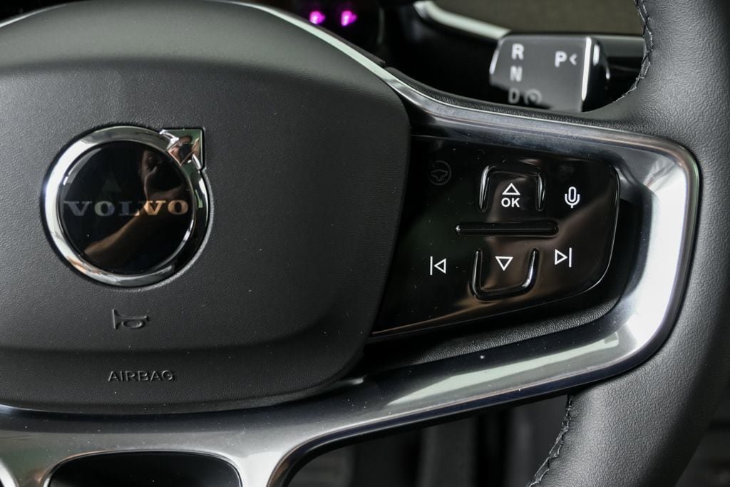 New 2025 Volvo EX90 Plus w/ Protection Package Premier AWD/4WD image 11