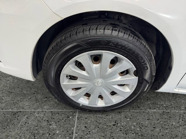 Used 2015 Nissan Versa SV image 24