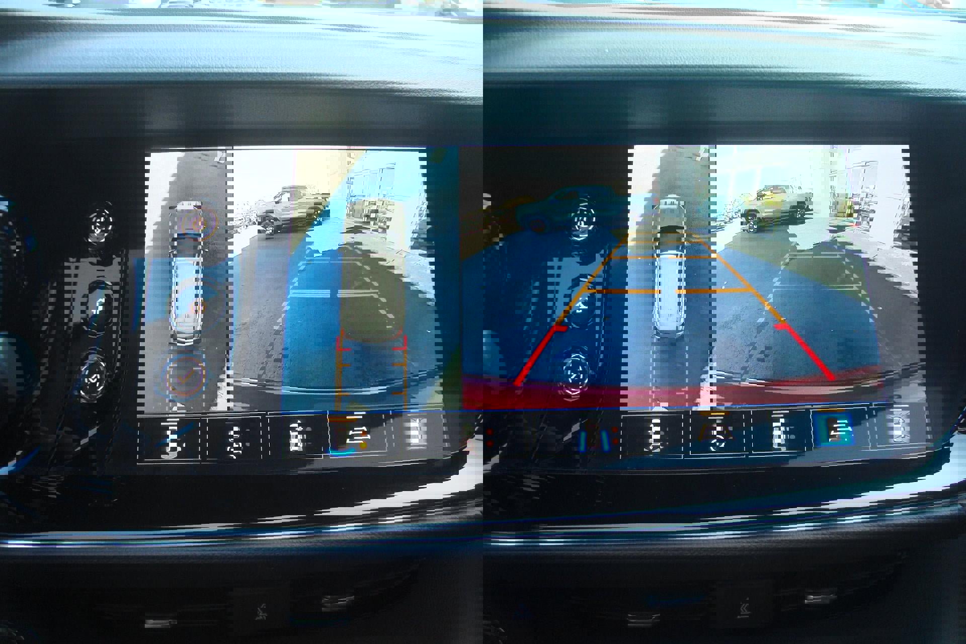 Used 2023 Buick Envision Avenir image 21