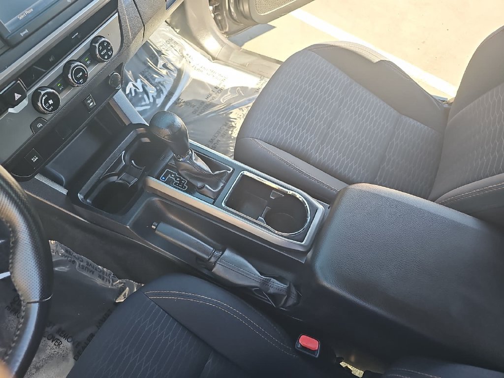 Used 2017 Toyota Tacoma SR5 w/ Tow Package RWD image 22