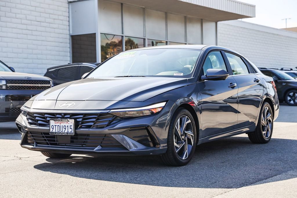 Certified 2024 Hyundai Elantra Limited image 3