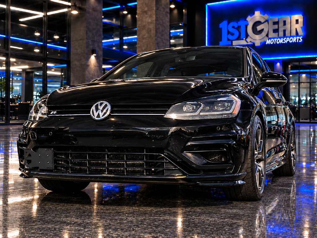 Used 2018 Volkswagen Golf R 4-Door AWD/4WD image 10