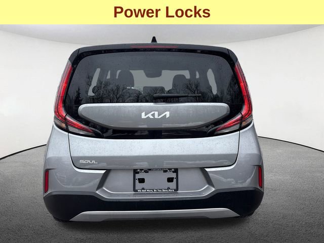 Used 2025 Kia Soul LX image 12