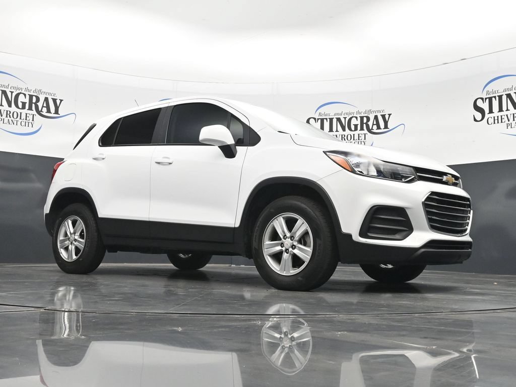 Used 2022 Chevrolet Trax LS w/ Tint and Cruise Package AWD/4WD image 26