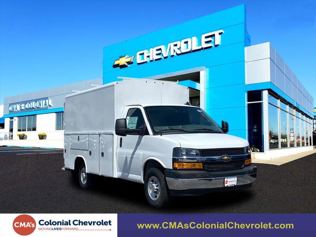 New 2025 Chevrolet Express 3500 w/ Power Convenience Package