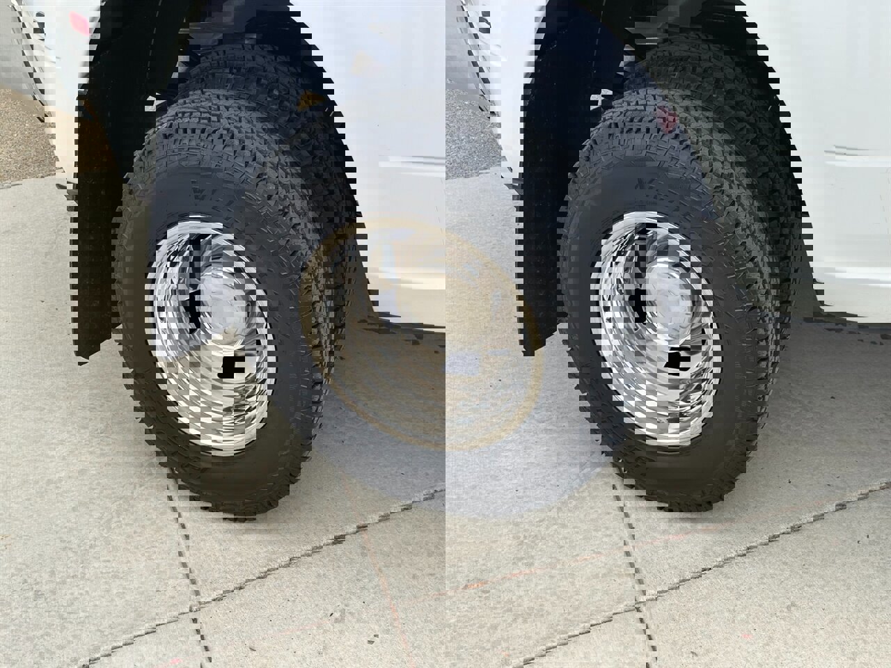 Used 2012 RAM 3500 ST w/ Chrome Appearance Group image 38