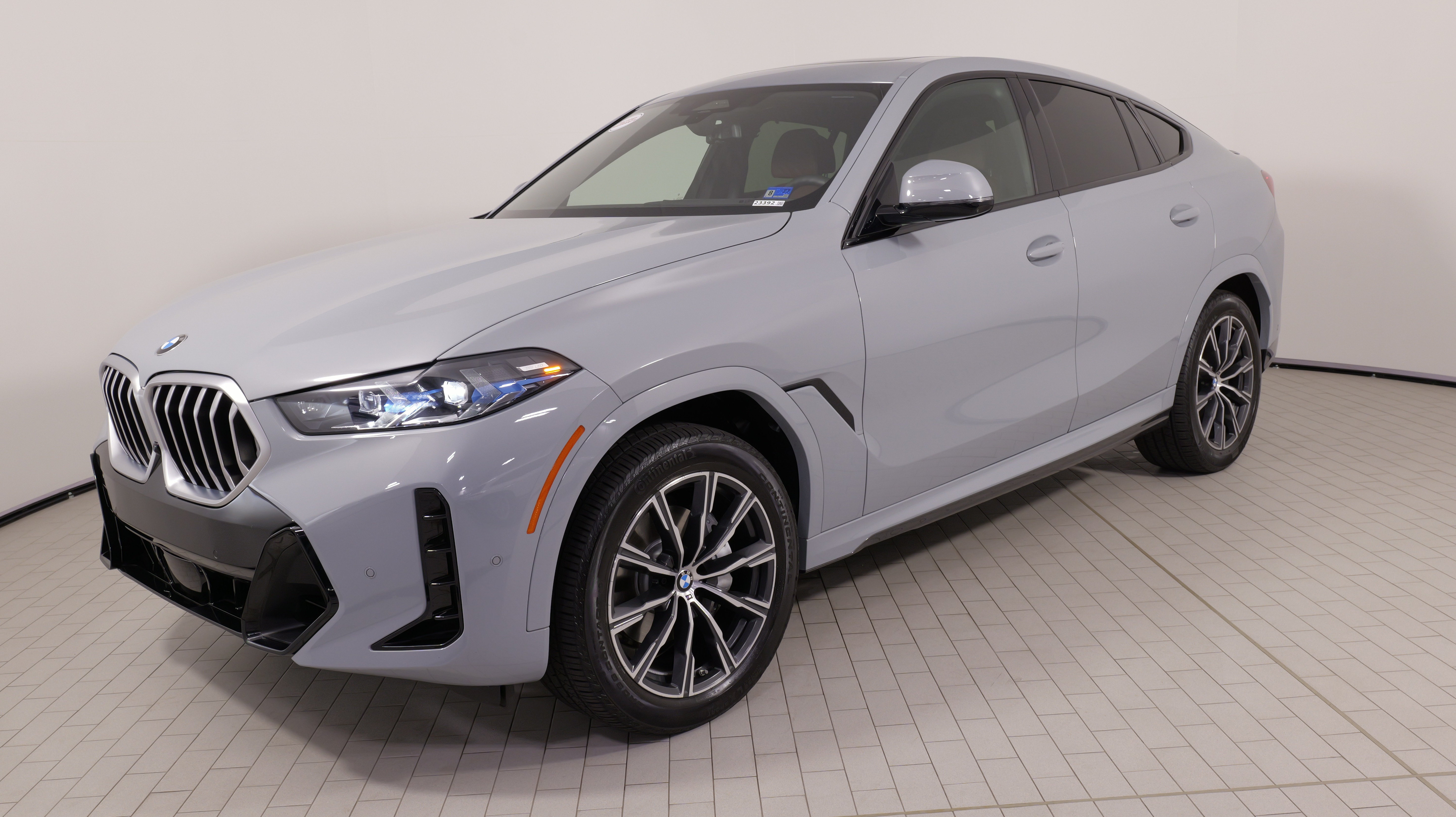Used 2026 BMW X6 xDrive40i AWD/4WD image 3