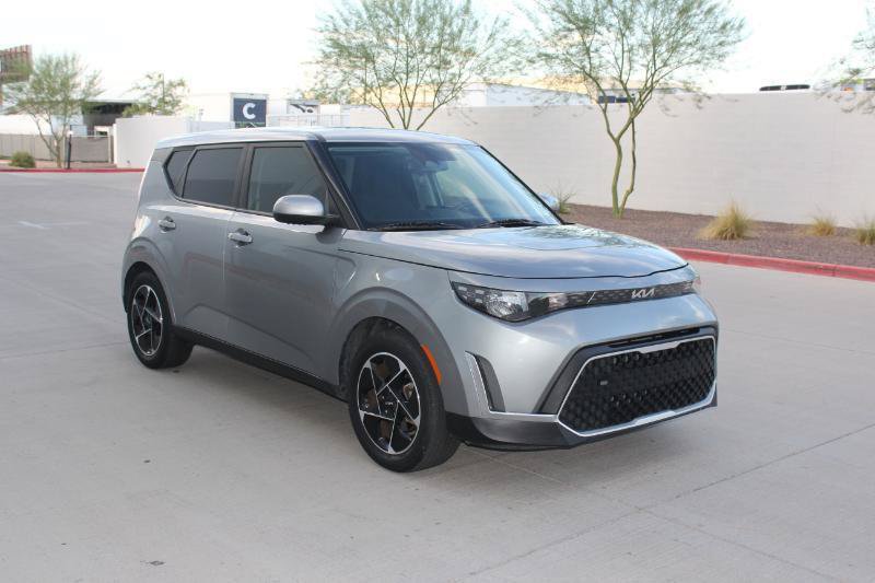 Used 2023 Kia Soul EX FWD image 3
