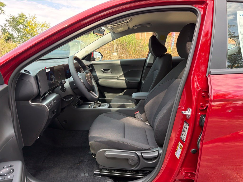 New 2027 Hyundai Kona SE AWD/4WD image 13