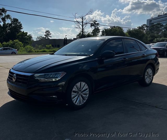 Used 2019 Volkswagen Jetta FWD image 1
