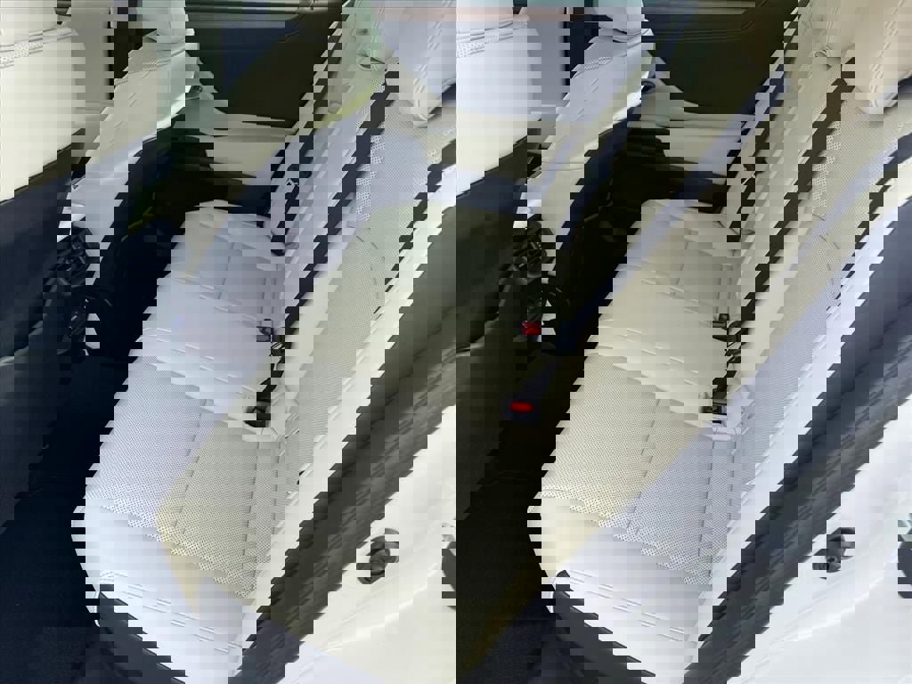 Used 2024 Lexus ES 300h w/ Premium Package image 10