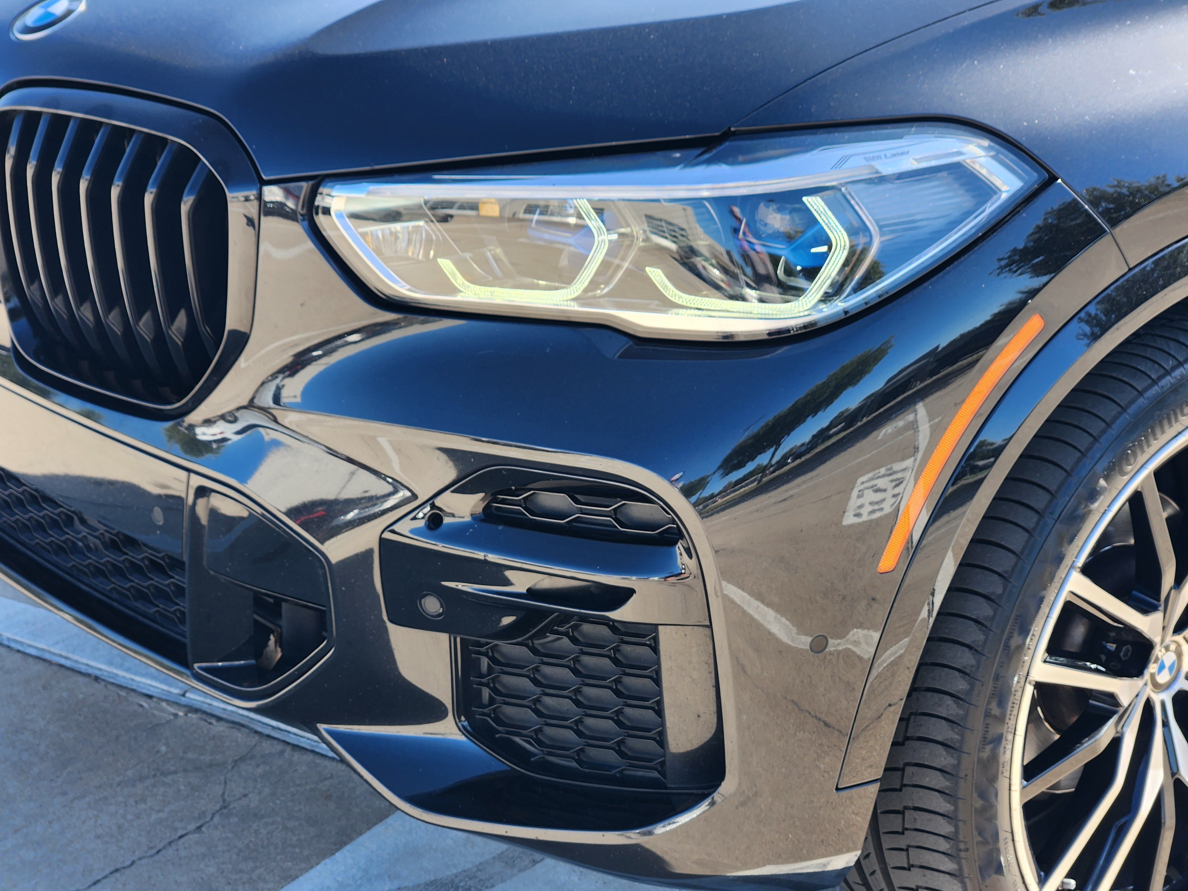 Used 2022 BMW X5 xDrive40i w/ M Sport Package AWD/4WD image 6