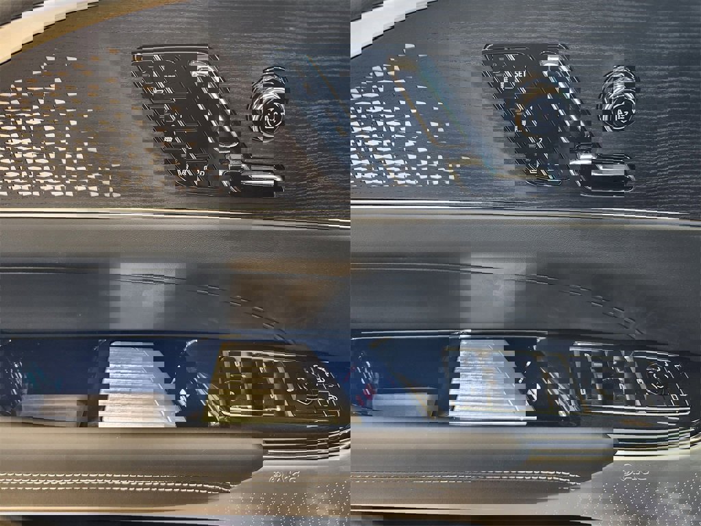 New 2026 Cadillac Lyriq V image 19