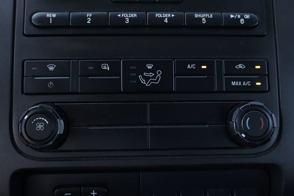 Used 2016 Ford F550 XL image 30