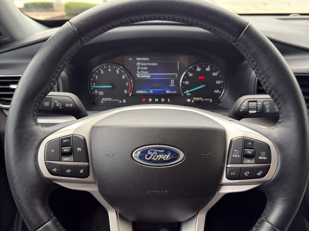 Used 2023 Ford Explorer XLT w/ Equipment Group 202A AWD/4WD image 15
