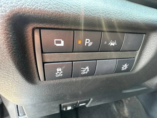 Used 2020 Nissan Versa S FWD image 18