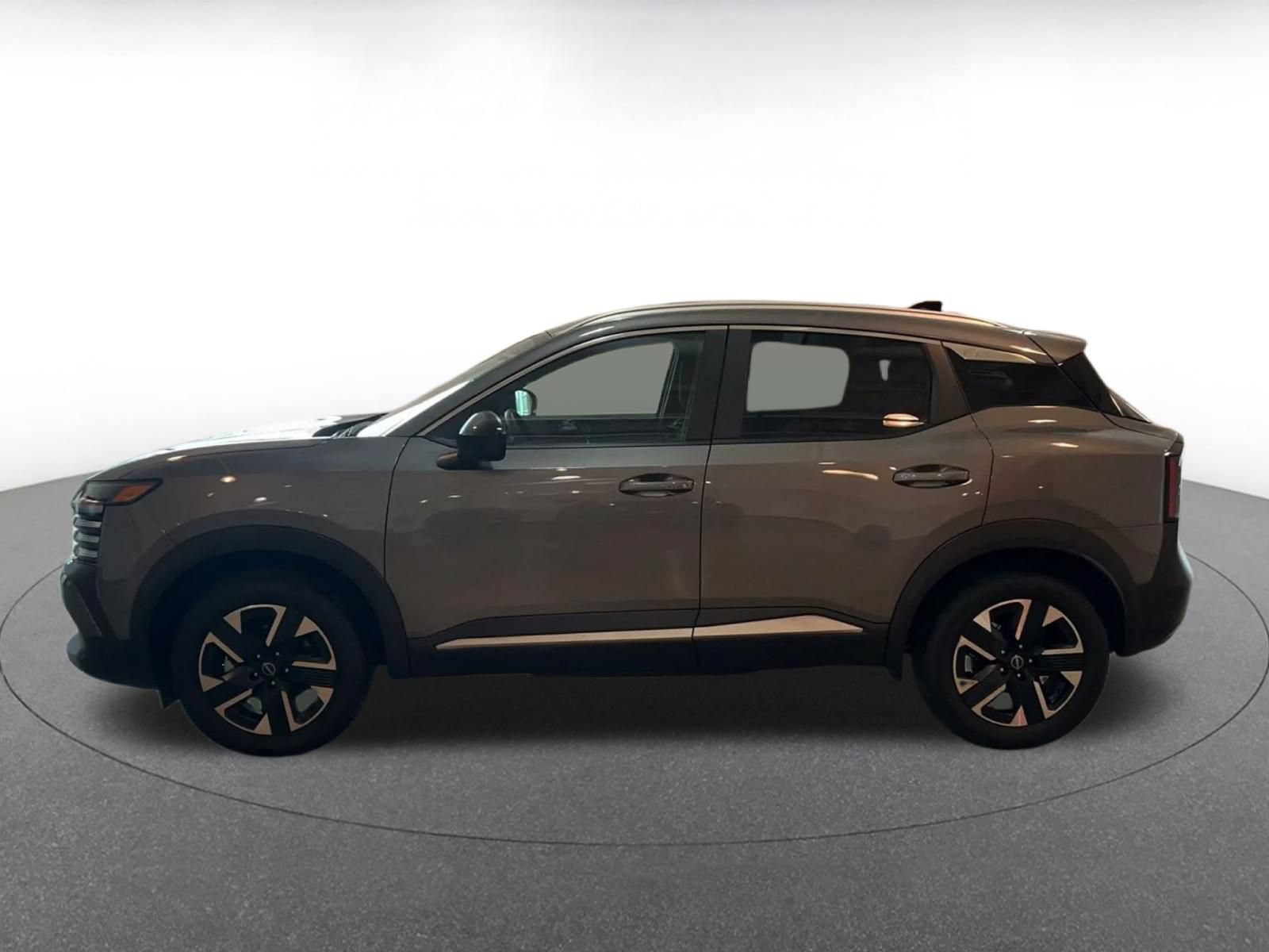 Used 2026 Nissan Kicks SV w/ Cold Weather Package AWD/4WD image 8