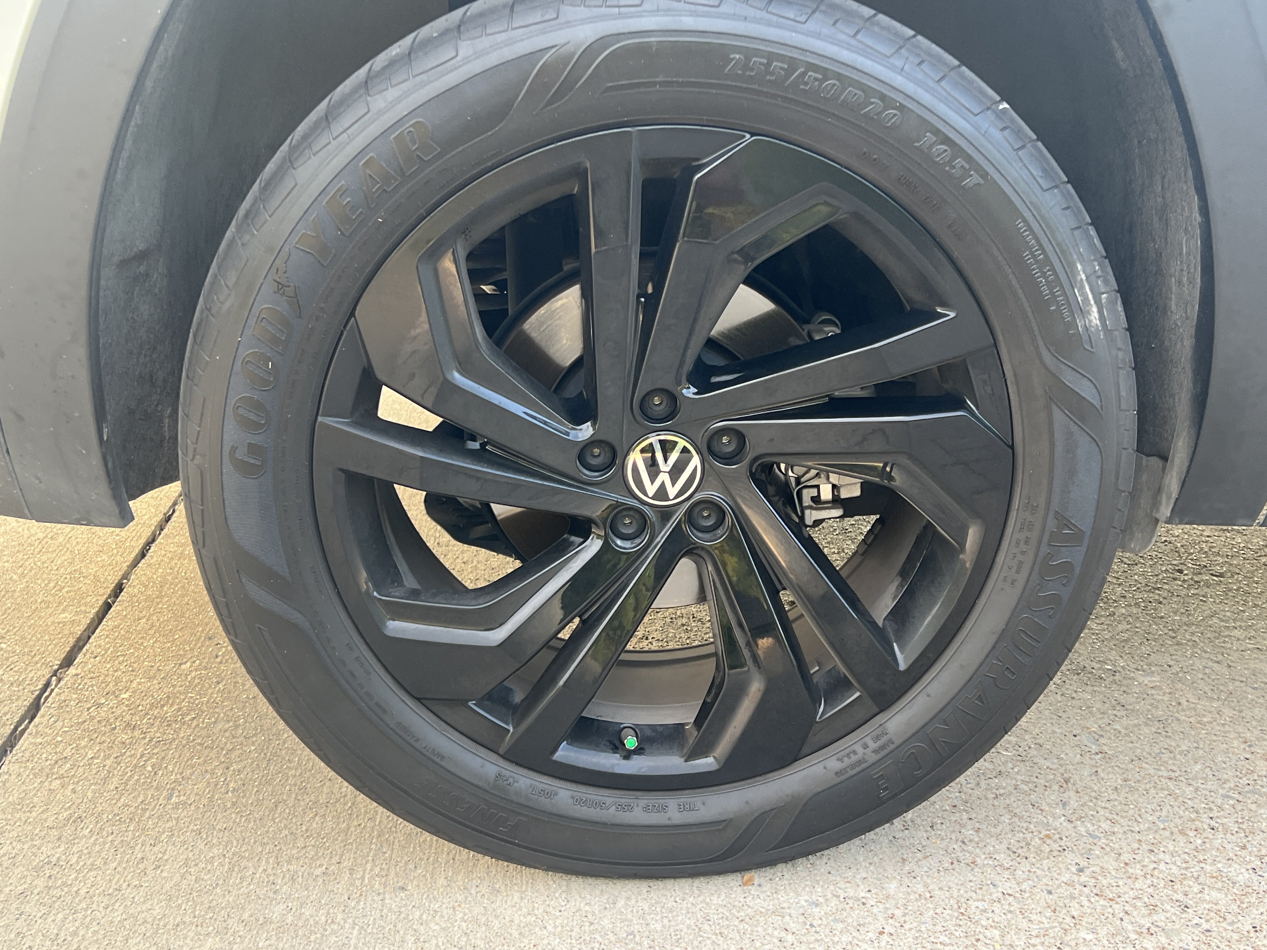 Certified 2023 Volkswagen Atlas SE w/ Panoramic Sunroof Package FWD image 11