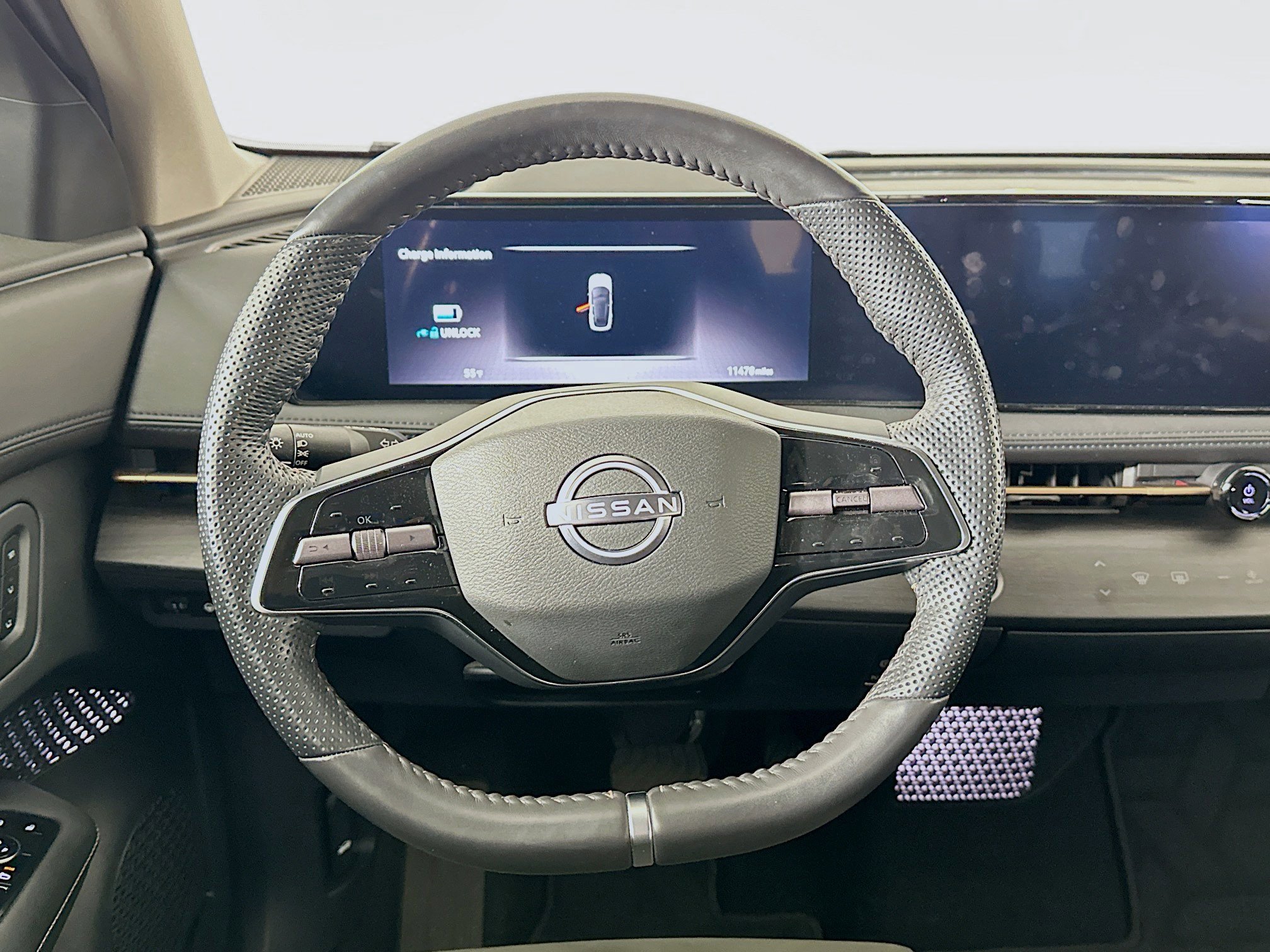 Used 2024 Nissan Ariya AWD image 18