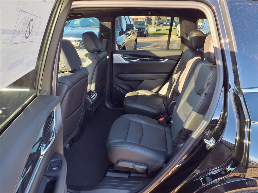 New 2025 Cadillac XT6 Premium Luxury w/ LPO, Floor Liner Package image 8