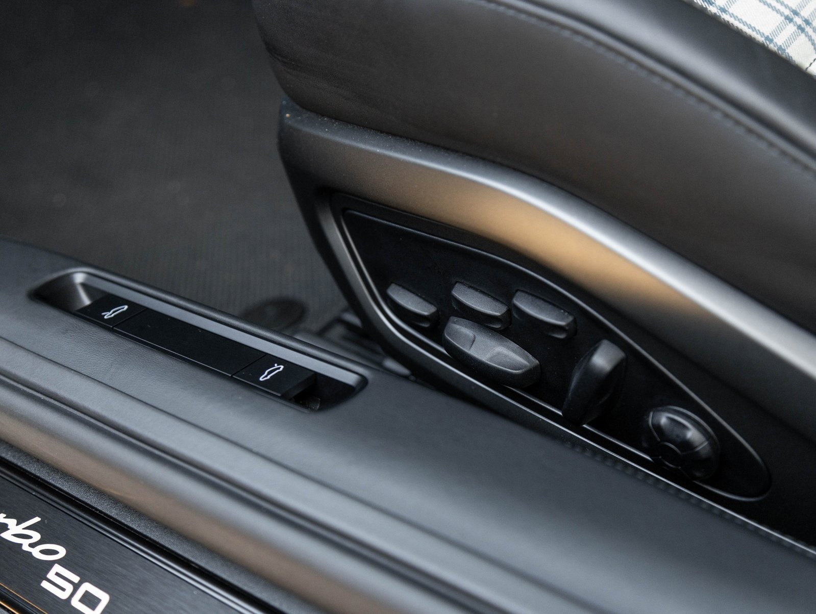 Used 2025 Porsche 911 Turbo S image 22