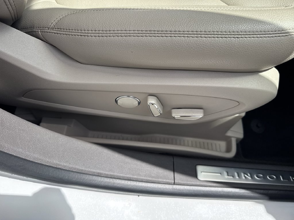 Used 2022 Lincoln Nautilus FWD image 45