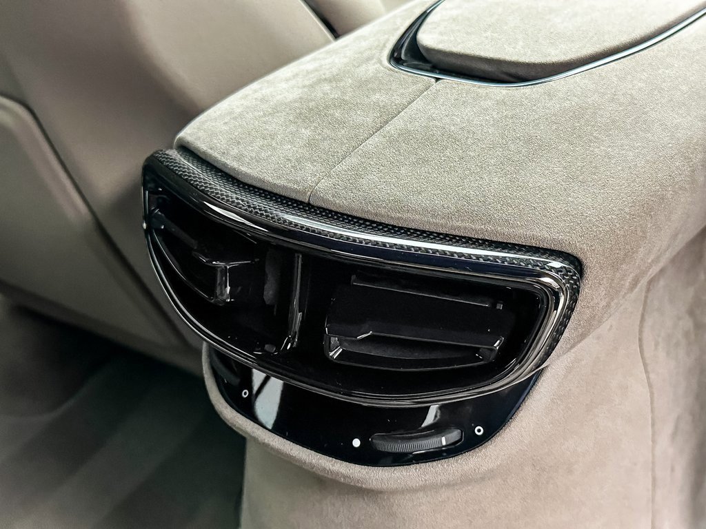 Certified 2024 Ferrari Purosangue Base image 23