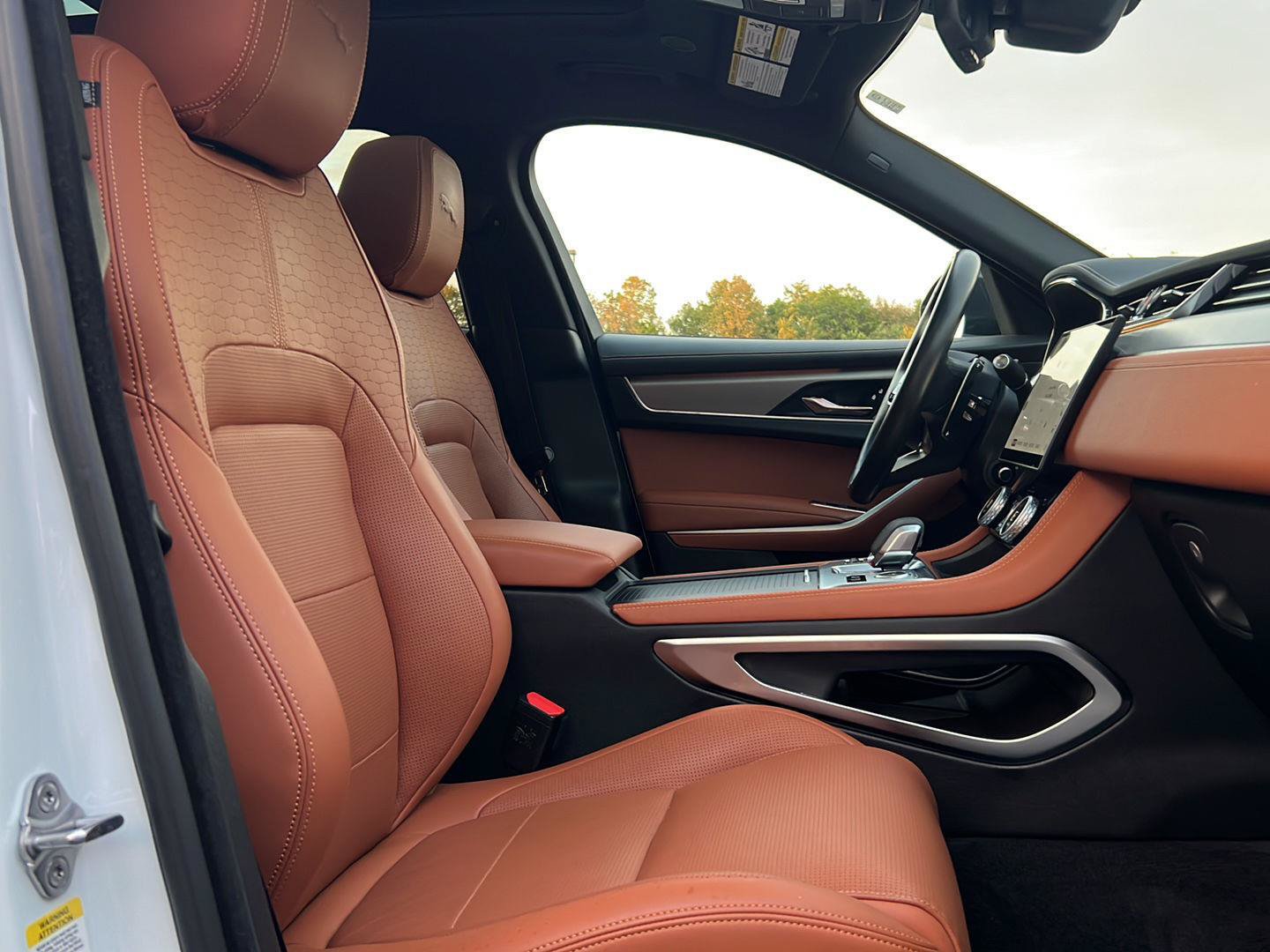 Certified 2026 Jaguar F-PACE R-Dynamic S AWD/4WD image 25