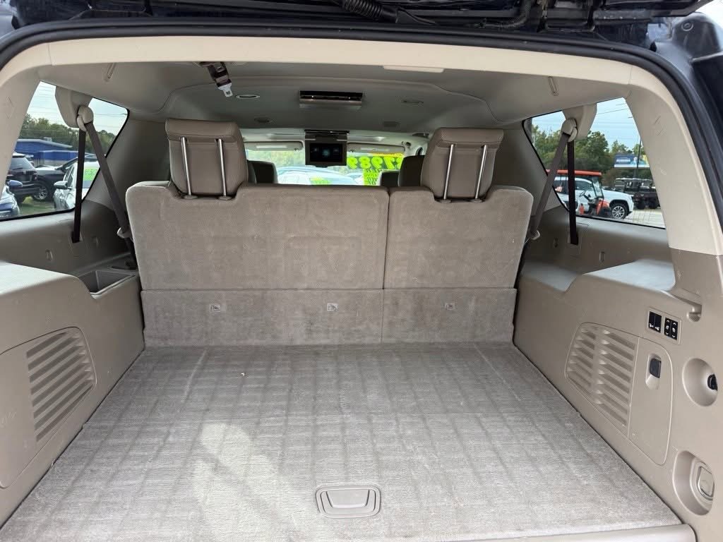 Used 2020 Chevrolet Suburban Premier image 11