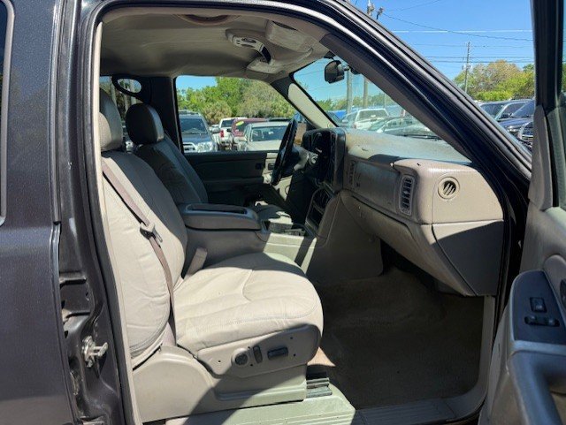 Used 2005 GMC Sierra 2500 SLT image 11